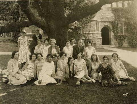 Faculty_and_students_from_the_Bryn_Mawr_Summer_School_for_Women_Workers_in_Industry